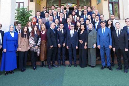 bakan-tekinden-ozbekistanda-taskent-turk-okuluna-ziyaret