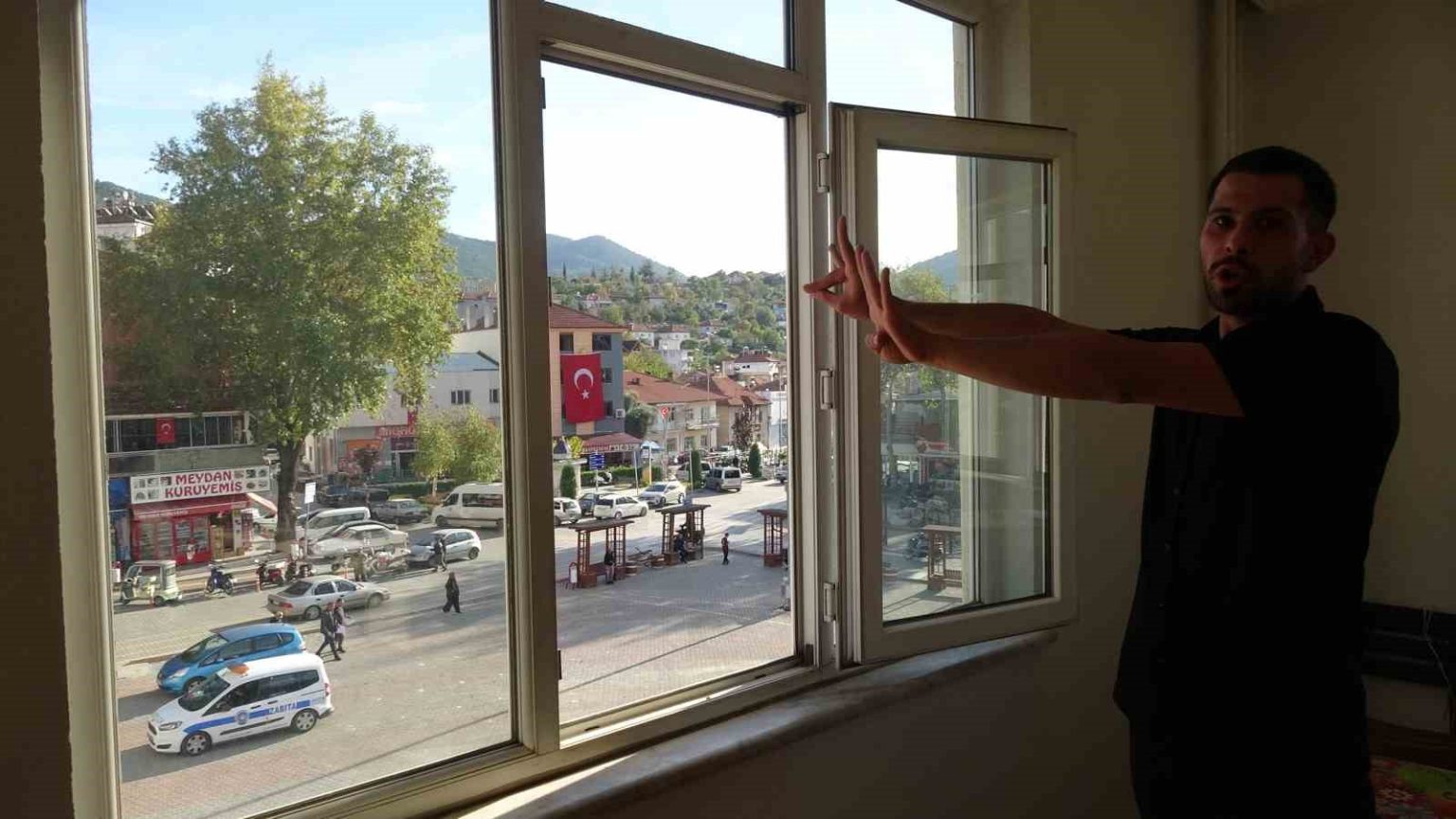 belediye-baskan-yardimcisi-ve-meclis-uyesinin-vatandasi-darp-ettigi-iddiasi