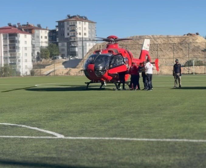 beyin-kanamasi-geciren-vatandasin-imdadina-ambulans-helikopter-yetisti