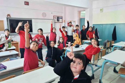 bilecikte-gencler-manevi-degerlerle-bulusuyor