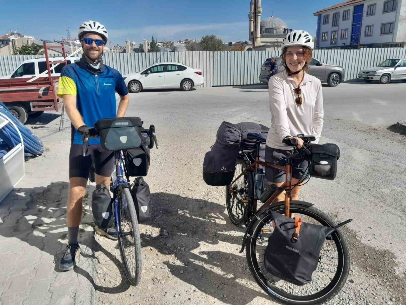 bisikletle-almanyadan-yola-cikip-10-ulkeyi-gecip-konyaya-ulastilar