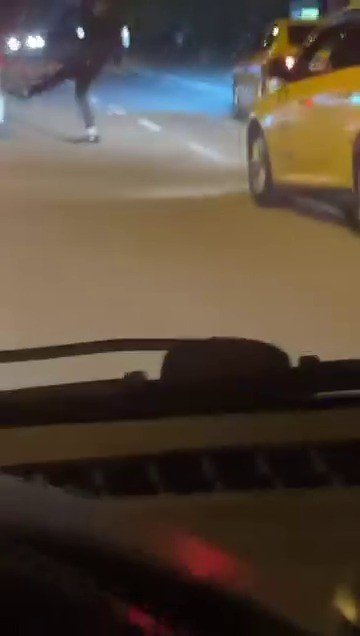 bursada-korsan-tasimacilik-yapan-surucuyu-taksiciler-kovaladi