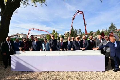 cafer-guven-huzurevi-yasli-bakim-ve-rehabilitasyon-merkezinin-temeli-atildi