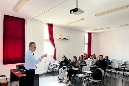 cesme-damla-sakizi-ege-universitesinde-tanitildi