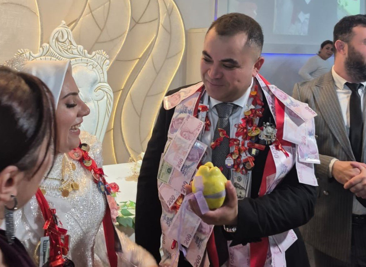 damada-saka-yapip-taki-yerine-ayva-hediye-ettiler