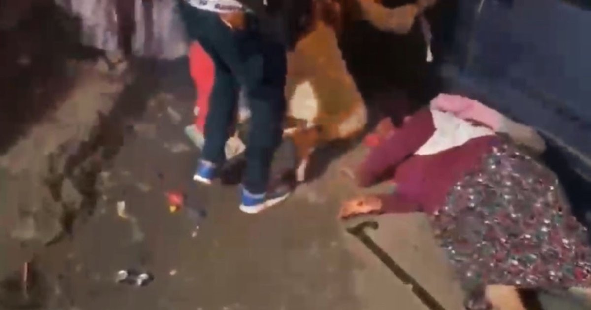 dugunde-korku-dolu-anlar-havai-fisekler-kalabaligin-ortasinda-patladi