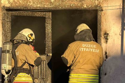 duzcede-yanginda-dumandan-etkilenen-5-kisi-hastaneye-kaldirildi