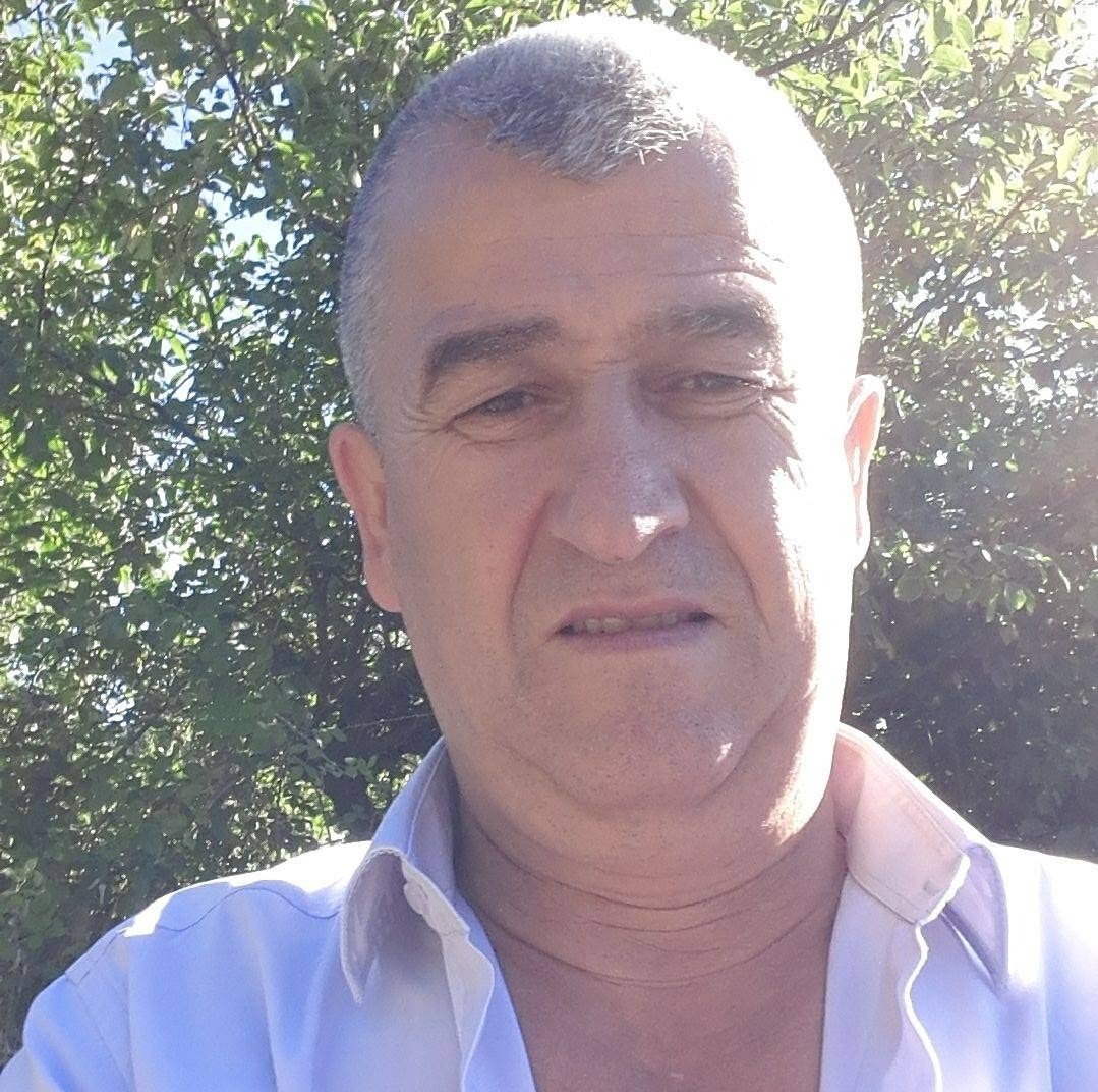 eski-polis-av-tufegi-ile-katliam-yapti-2-olu-2-yarali