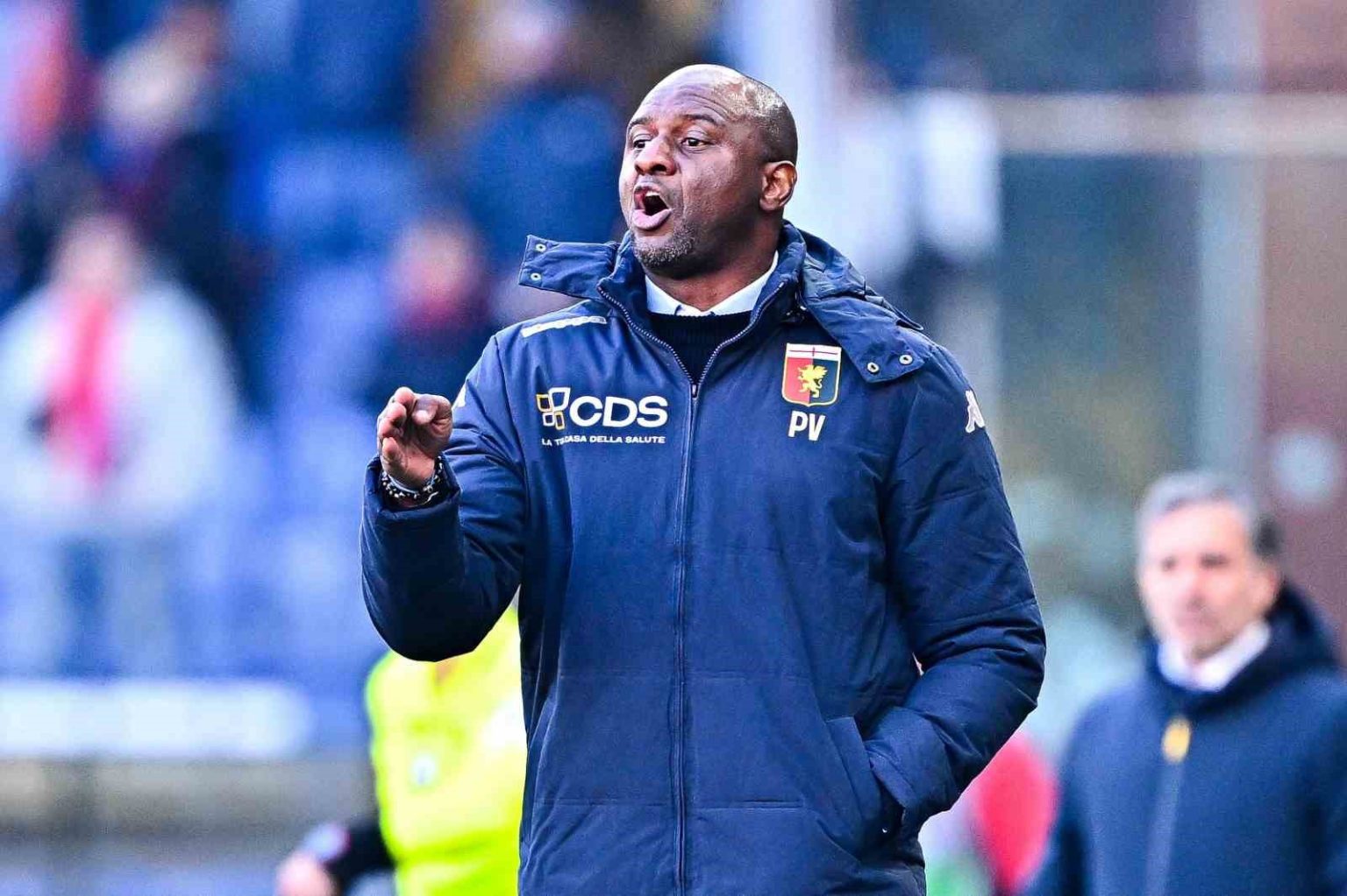 genoa-patrick-vieira-ile-yollarini-ayirdi