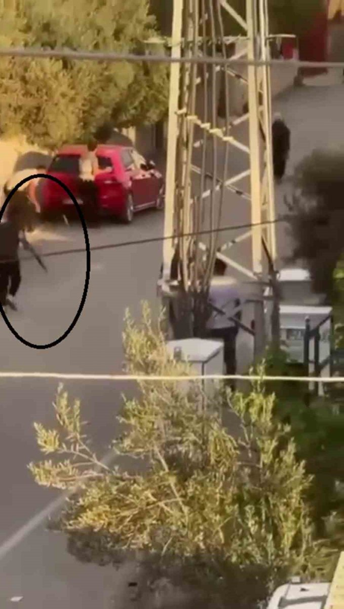 hatayda-sokak-ortasinda-iki-aile-arasinda-silahli-kavga-7-kisi-yaralandi