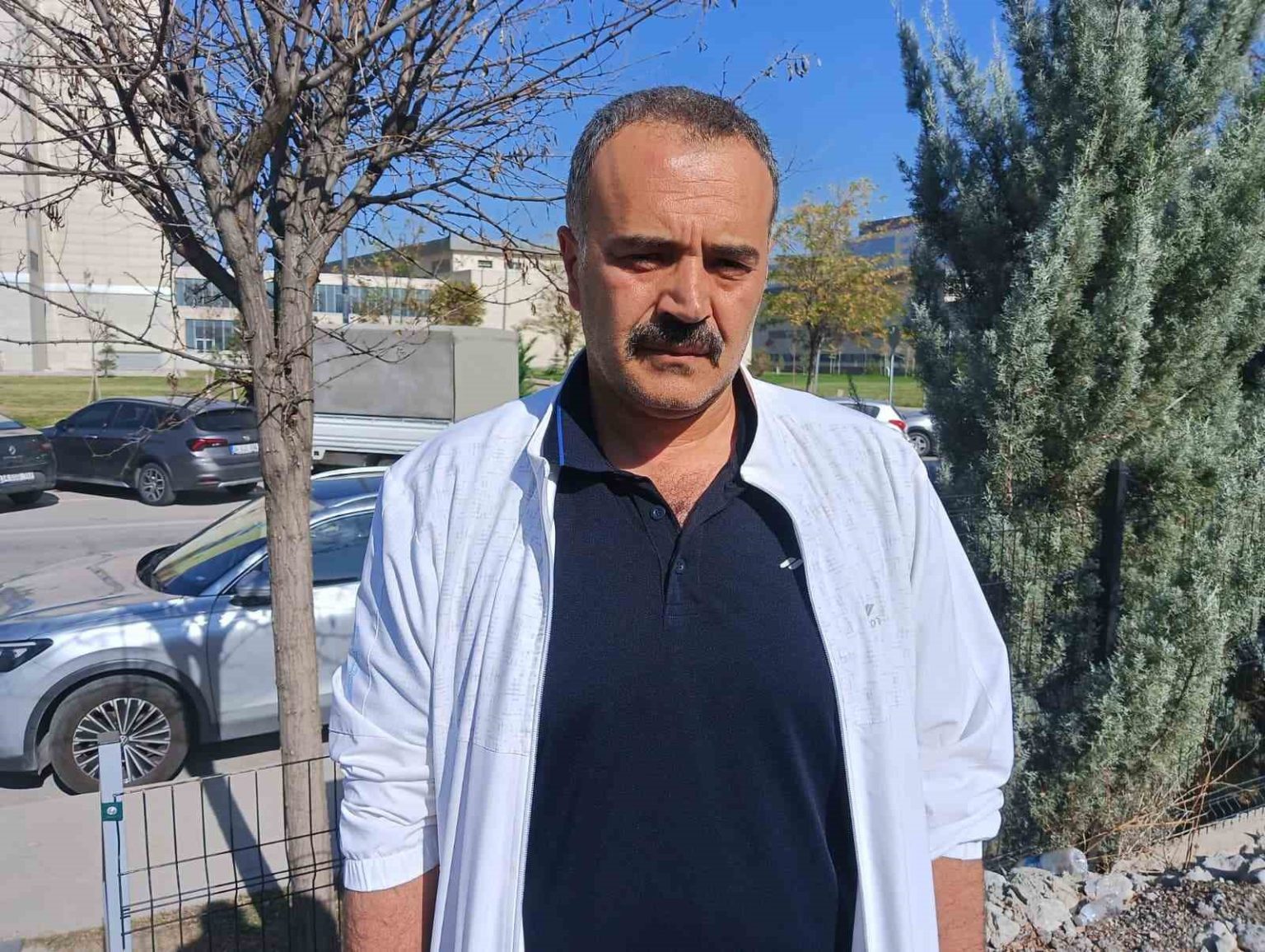 isyerindeki-kopegin-saldirisi-nedeniyle-agir-yaralanan-adam-o-anlari-anlatti-kafamdan-ve-kolumdan-isirdi-kanlar-icinde-kaldim