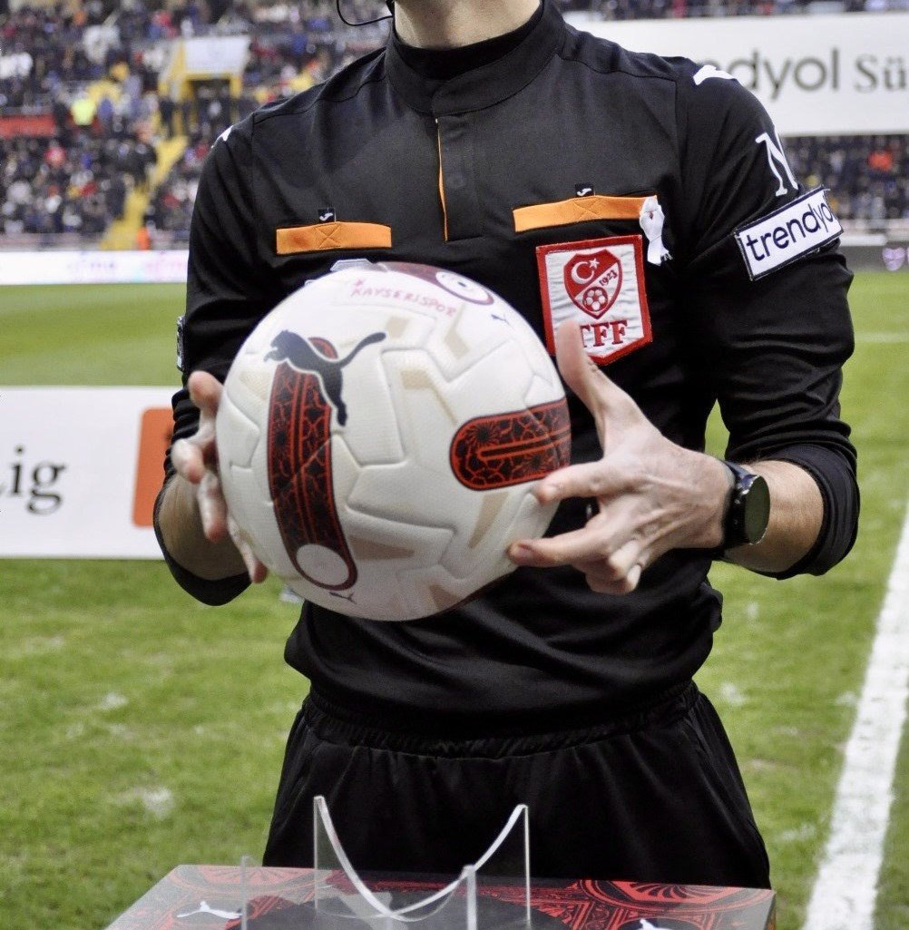 kayseri-bolgesinden-3-hakeme-bahis-cezasi