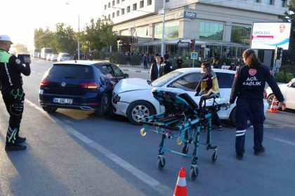 malatya-iki-otomobil-carpisti-1-yarali