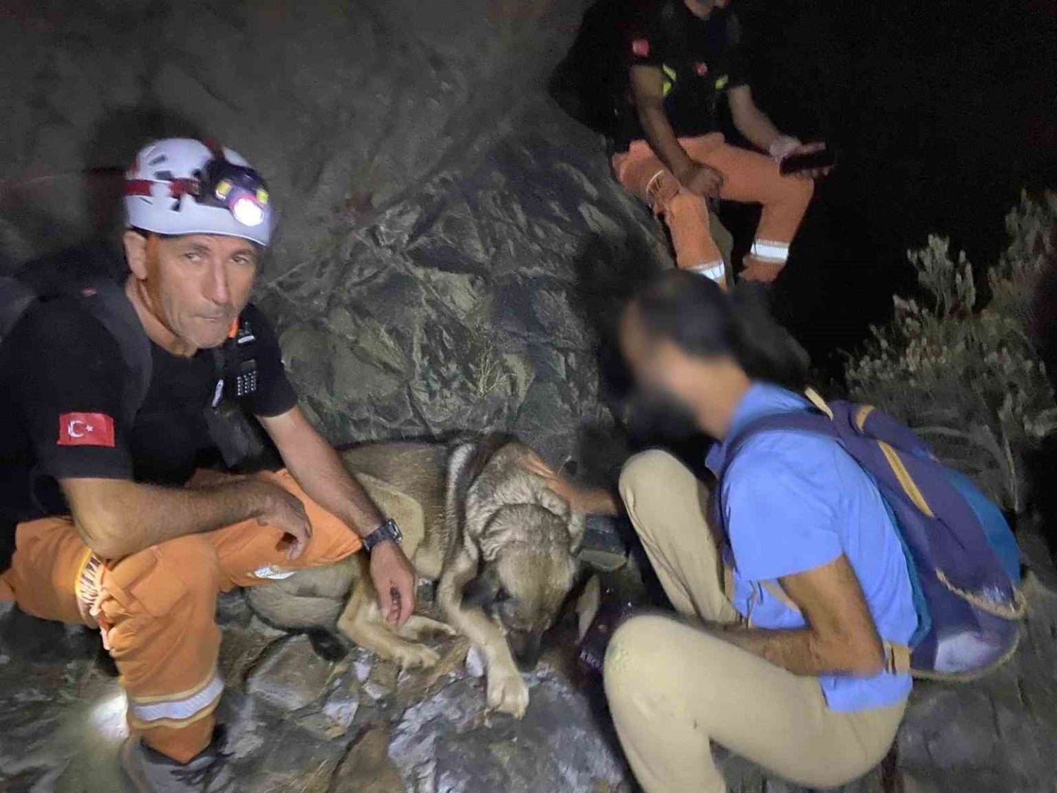 ormalik-alanda-mahsur-kalan-vatandas-4-saatlik-calisma-sonunda-kurtarildi