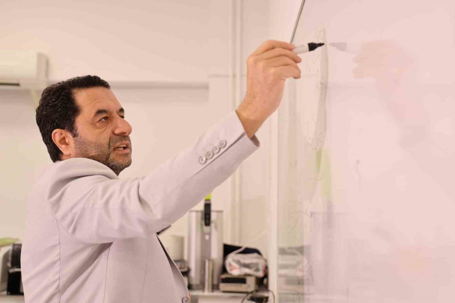 prof-dr-fahrettin-yakupanoglu-bilim-makalede-kalmamali-urune-donusmeli