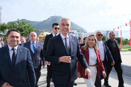 saglik-bakani-memisoglu-saglikta-son-25-yilda-cumhurbaskanimizin-liderliginde-cok-sey-yaptik-cok-sey-urettik-daha-cok-uretecegiz