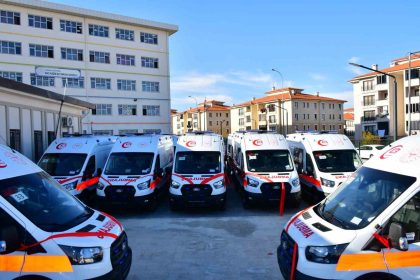 saglik-bakanligindan-gaziantepe-16-yeni-ambulans