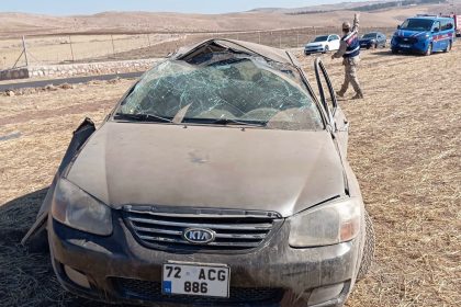 siirtte-otomobil-takla-atti-camdan-firlayan-cocuk-hayatini-kaybetti