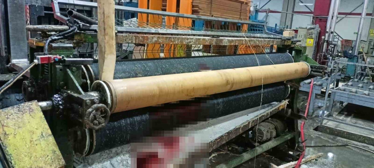 silindir-makinasina-elini-kaptiran-isci-agir-yaralandi