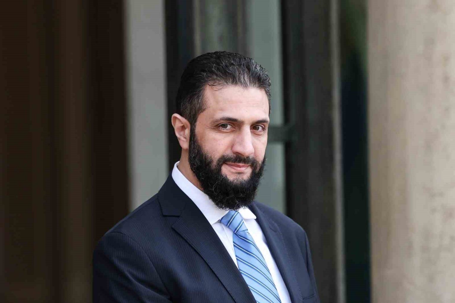 suriye-devlet-baskani-ahmed-es-sara-beyaz-sarayda-trump-ile-gorusecek