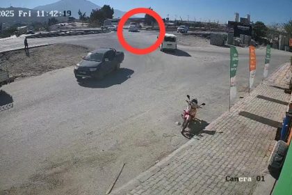 ticari-arac-2-motosiklete-carpti-1-olu-5-yarali