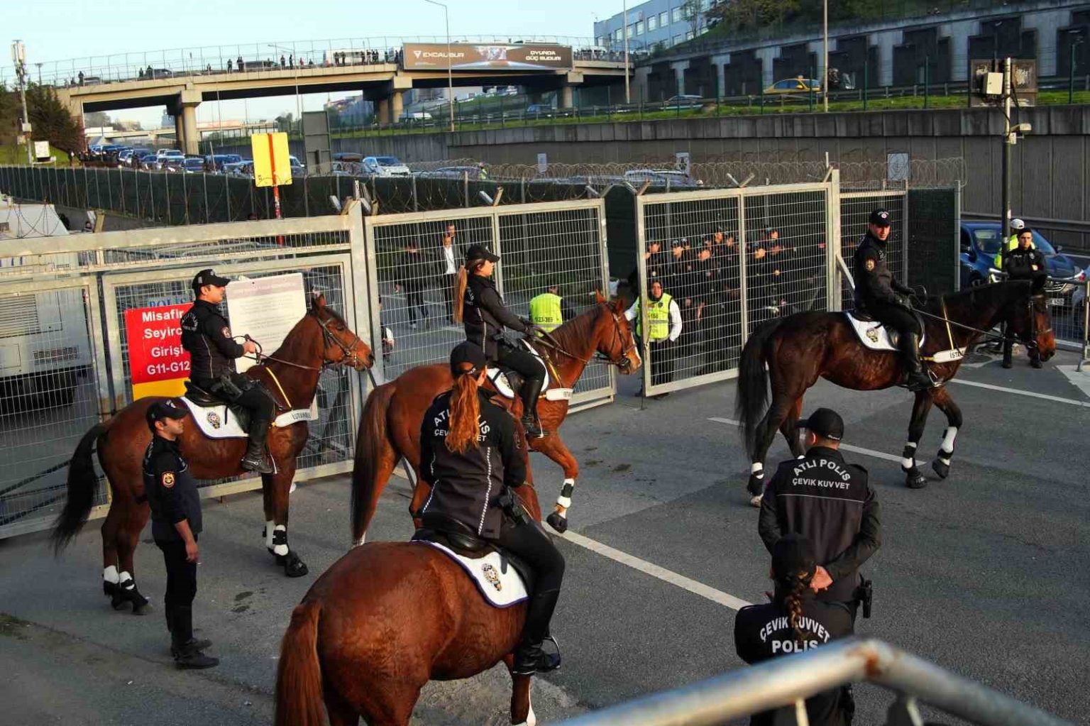 trabzonspor-taraftari-rams-parka-geldi