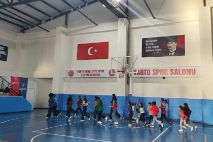 vartoda-voleybol-kursuna-yogun-ilgi