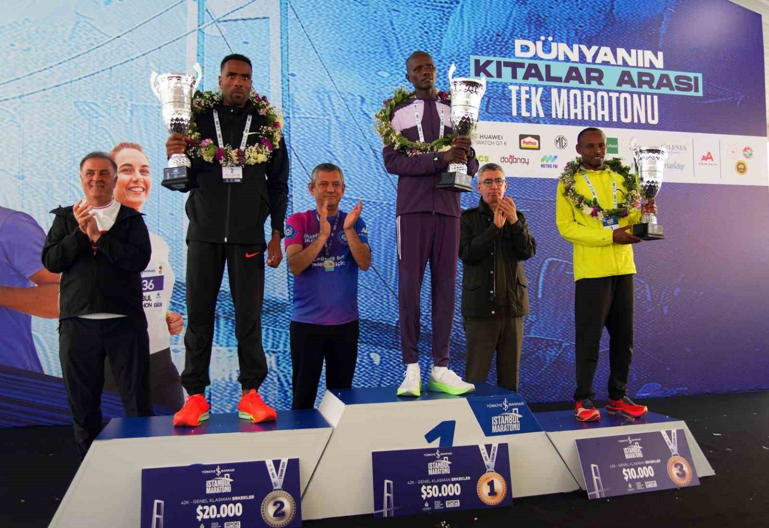 47-istanbul-maratonunda-kazananlar-odullerini-aldi