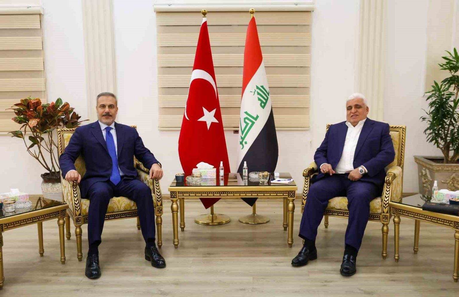 bakan-fidan-hasdi-sabi-komisyonu-baskani-feyyad-ile-gorustu