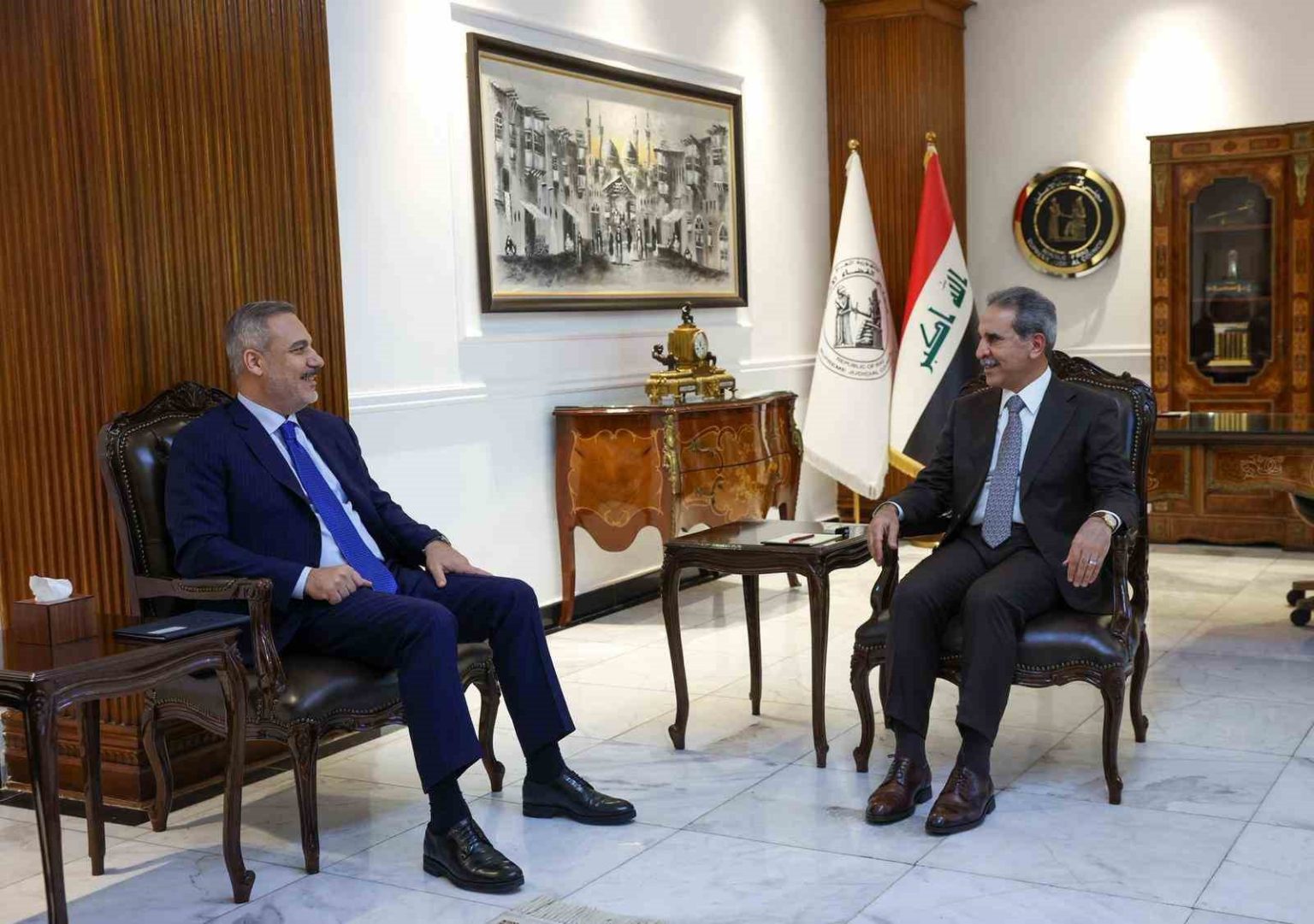 bakan-fidan-irak-yuksek-yargi-konseyi-baskani-zeydan-ile-bir-araya-geldi