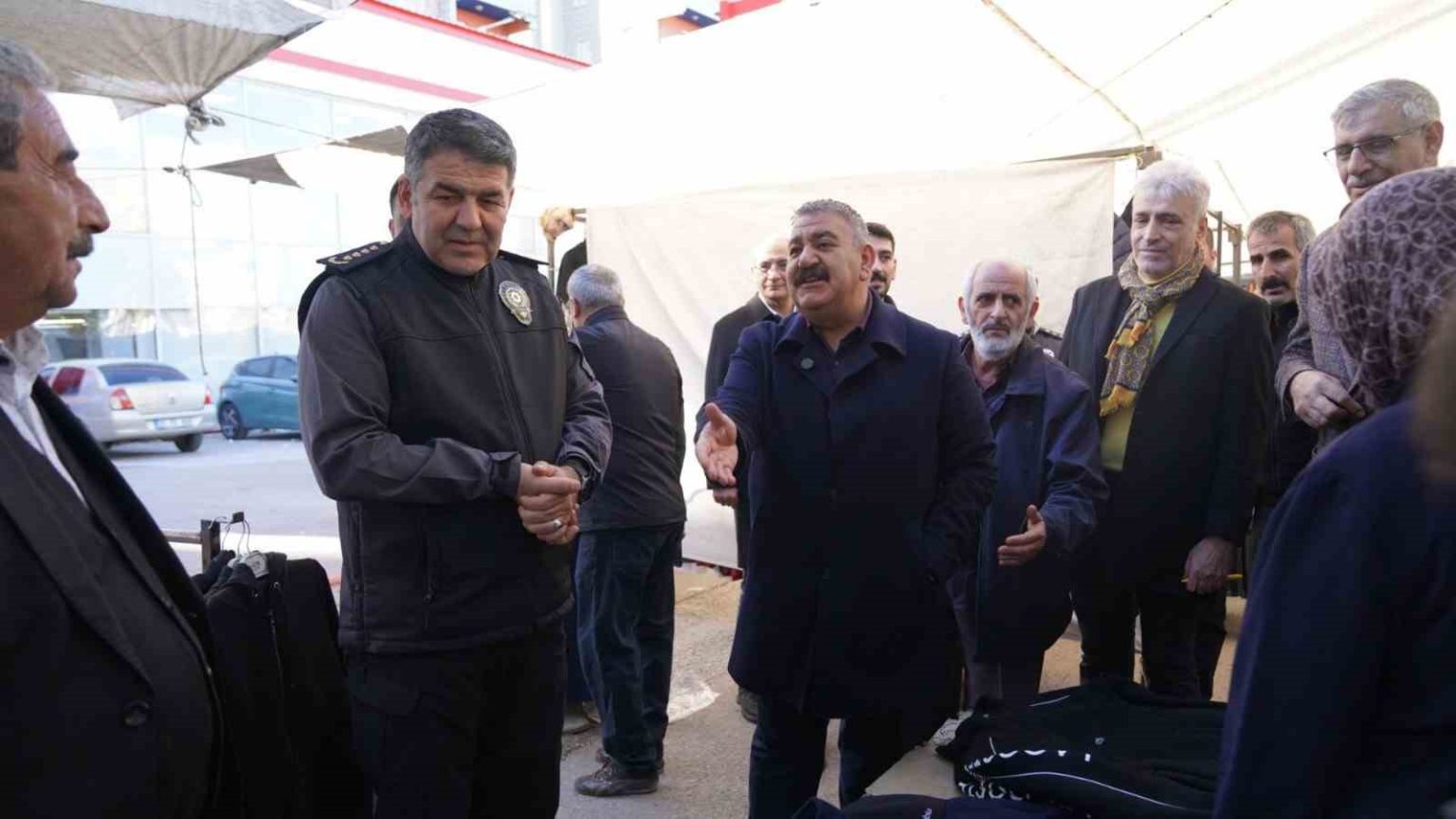 baskan-sunar-ve-il-emniyet-muduru-karaburundan-pazar-denetimi