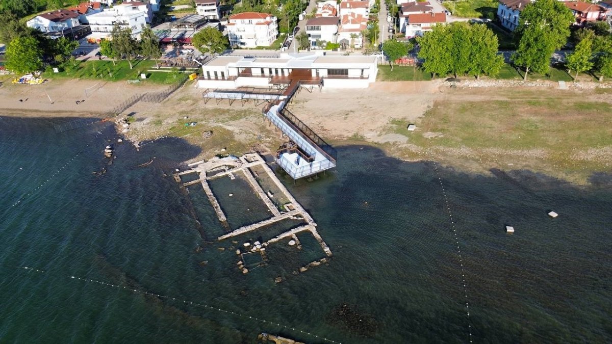 bazilikada-2-bin-yillik-beddua-gorenleri-hayrete-dusurdu