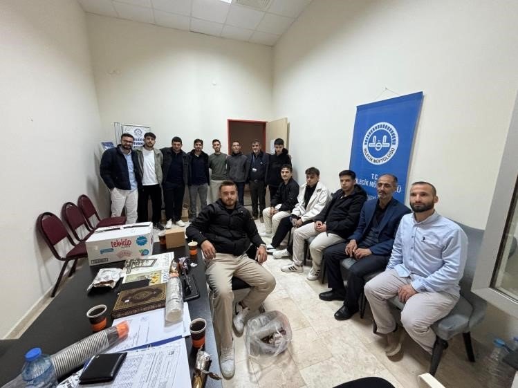 bilecikte-il-muftusu-dilek-universiteli-genclerle-bir-araya-geldi