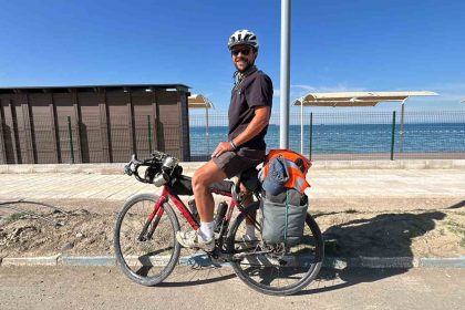 bisiklet-turunda-3-bucuk-ayda-2-bin-500-kilometreyi-pedallayan-genc-turkiyenin-en-guneyine-ulasti