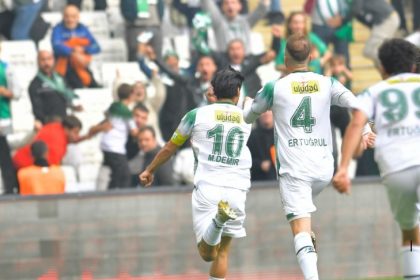 bursaspor-nefes-kesen-macta-2-1-galibiyetle-ayrildi
