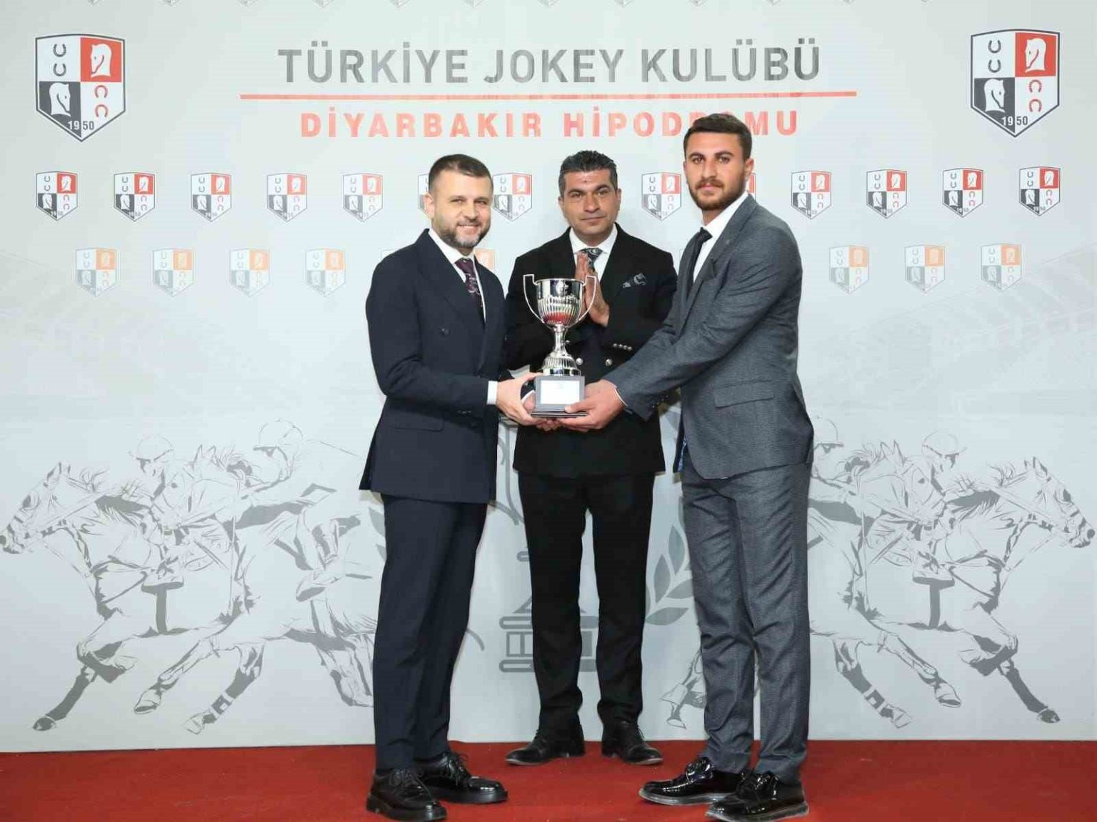 egil-belediye-baskanligi-kosusunu-menabinoglu-kazandi