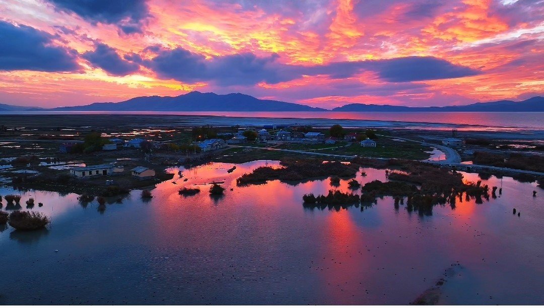 ercek-golunde-muhtesem-gunbatimi