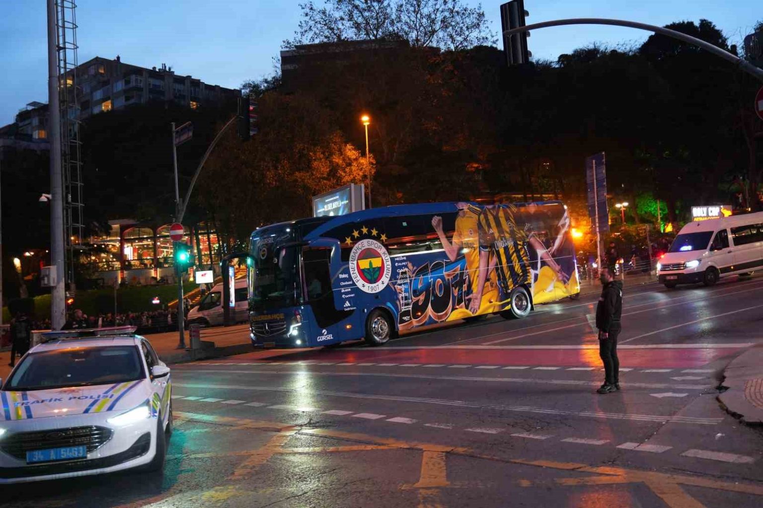 fenerbahce-stada-geldi