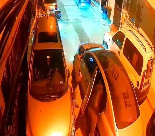 gece-yarisi-bebeklerin-uykusunu-havai-fiseklerle-bolduler