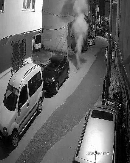 gecenin-yarisi-mahalleliyi-ayaga-kaldirdilar