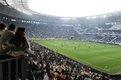 ilk-maca-giden-cocuklar-yerinde-duramadi