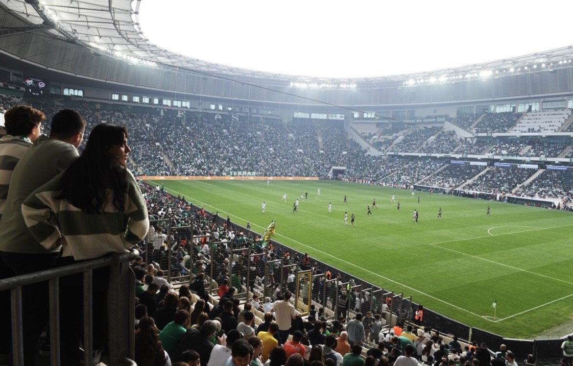 ilk-maca-giden-cocuklar-yerinde-duramadi