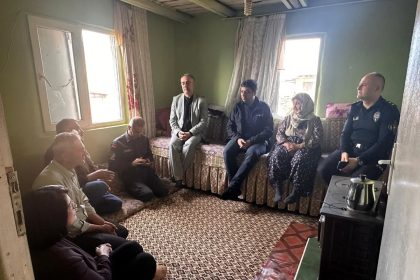 kaymakam-karatas-aliogullari-mahallesinde-vatandaslarla-bulustu