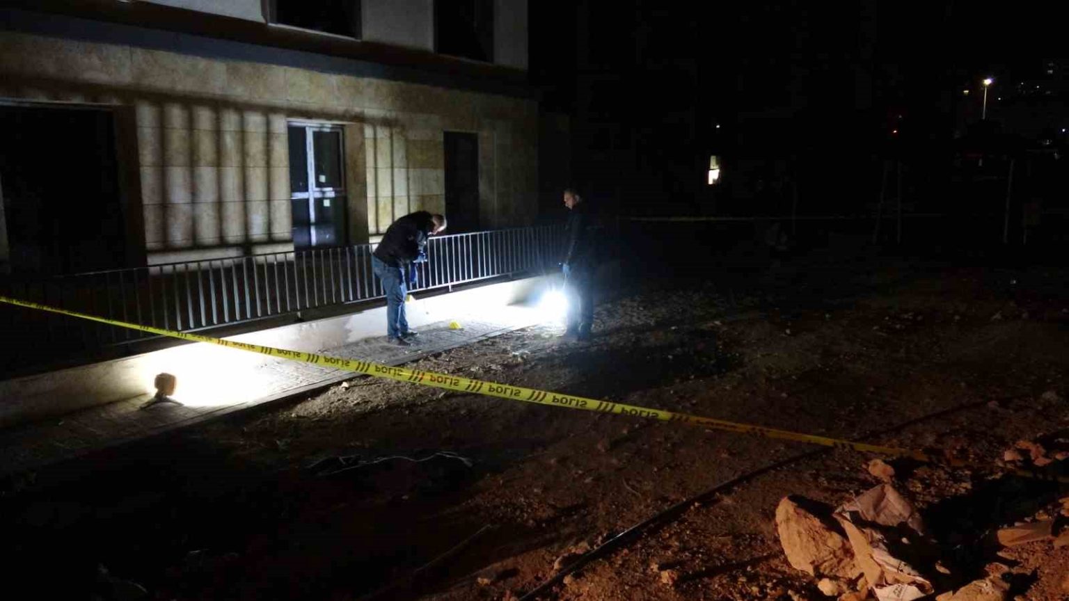 malatyada-santiyede-silahla-vurulan-isci-hastaneye-kaldirildi