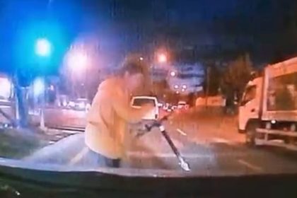 mersinde-kaza-ucuz-atlatildi-saniyelerle-olumden-dondu