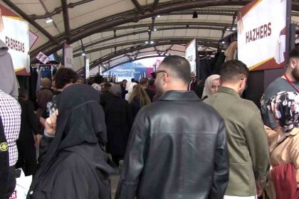 modanin-kalbi-merterde-atiyor-merter-giyim-festivali-5-kez-kapilarini-acti