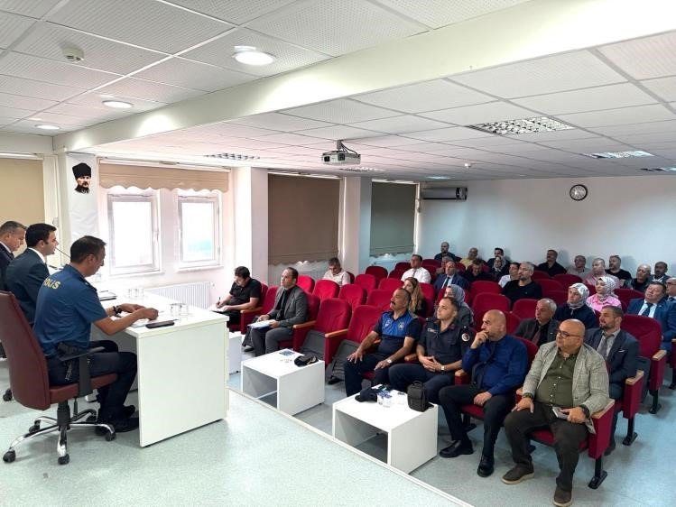 osmanelinde-okul-guvenligi-masaya-yatirildi