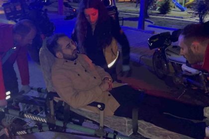 parkta-otururken-tanimadigi-sahis-tarafindan-bicaklandi