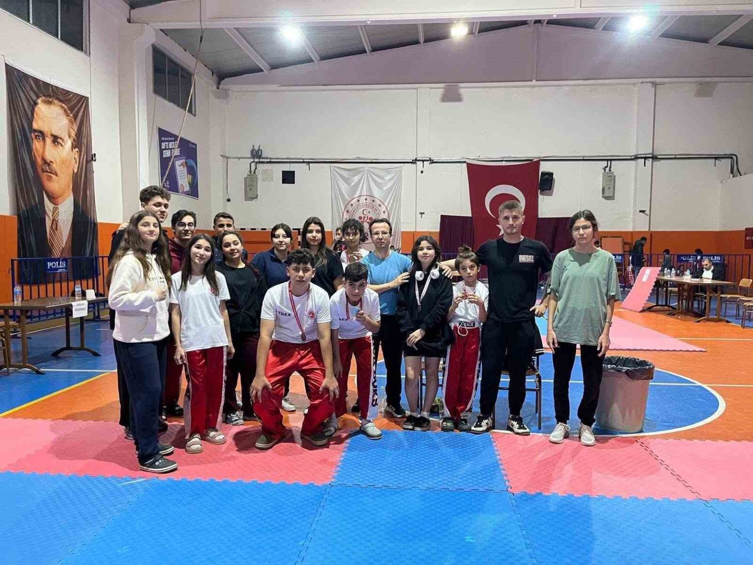 sarigolde-kick-boks-turnuvasina-yogun-ilgi