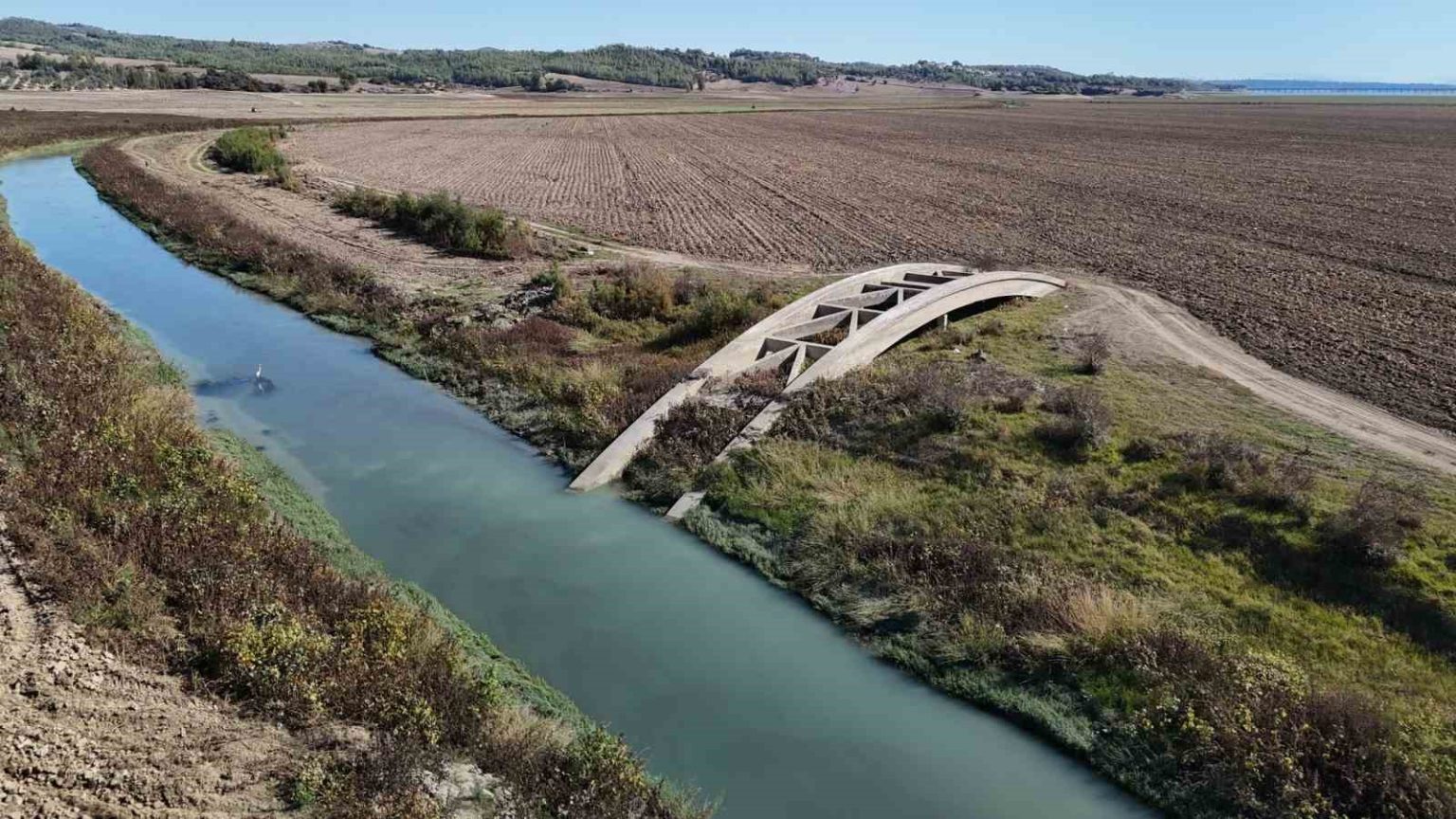 seyhan-baraj-golu-kurudu-alman-koprusu-ortaya-cikti